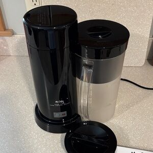 Mr. Coffee Black and Silver iced tea and iced Coffee Maker